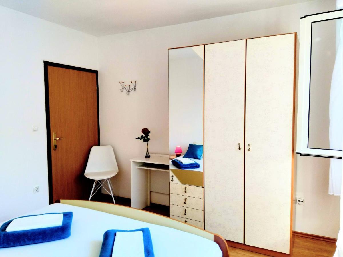 Apartments And Room Markovic Rovinjsko Selo Buitenkant foto