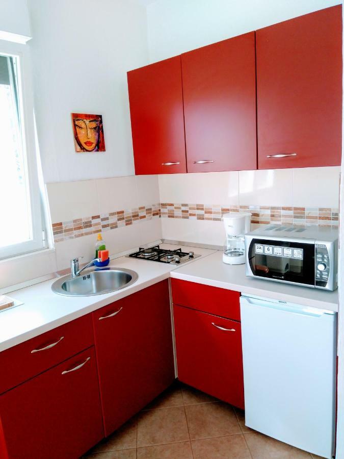 Apartments And Room Markovic Rovinjsko Selo Buitenkant foto